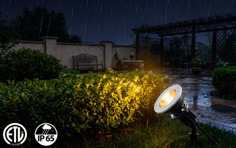 How to Choose the Best Outdoor Flood Light Holder